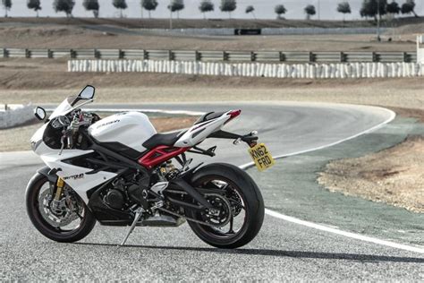 Triumph Daytona 675 top speed